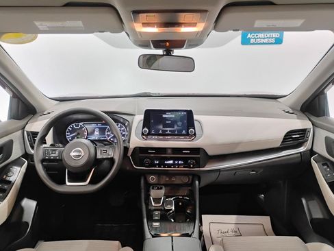 Used 2023 Nissan Rogue SV FWD image 16