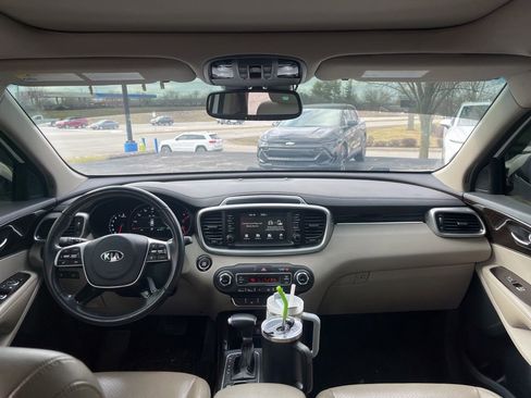 Used 2020 Kia Sorento EX image 5