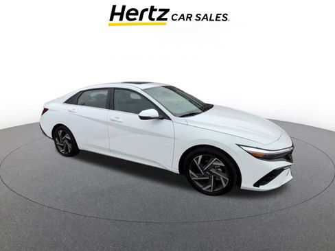 Used 2025 Hyundai Elantra Limited image 1