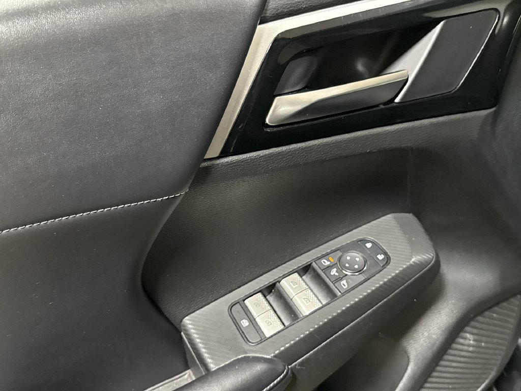Used 2024 Mitsubishi Outlander SE FWD image 21