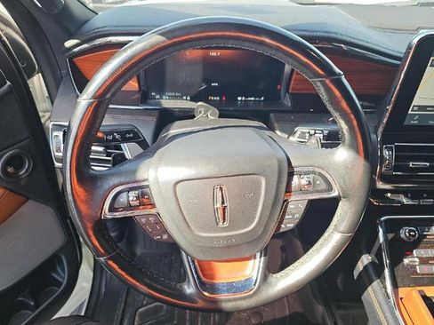 Used 2020 Lincoln Navigator Reserve w/ Equipment Group 208A Reserve image 13