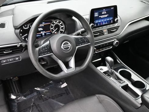 Used 2021 Nissan Altima 2.5 SV FWD image 7