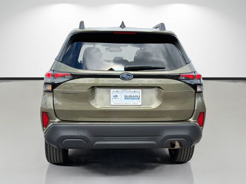 Used 2026 Subaru Forester Premium AWD/4WD image 4