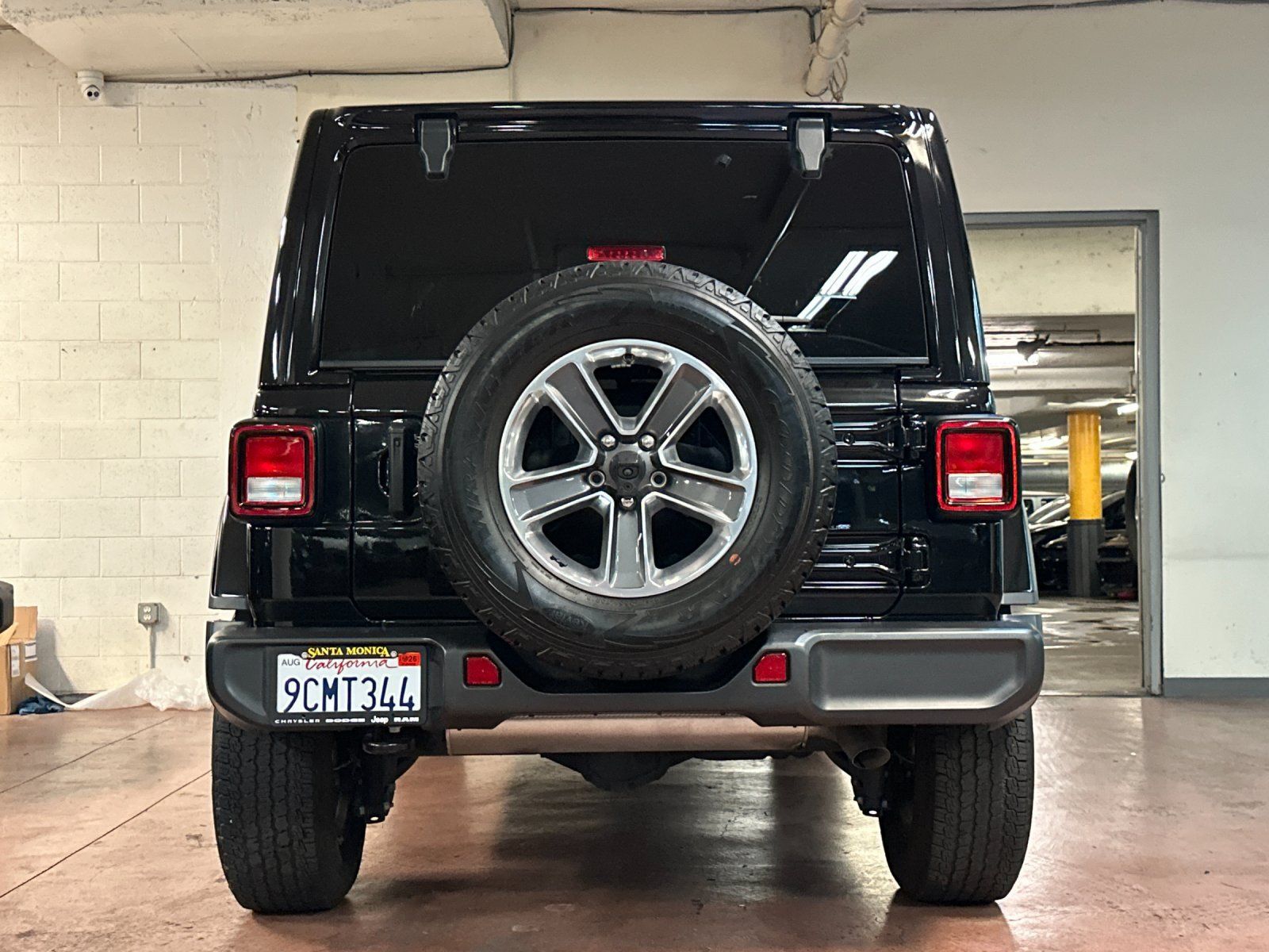 Certified 2022 Jeep Wrangler Unlimited Sahara w/ Cold Weather Group AWD/4WD image 4