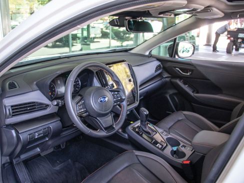 Used 2024 Subaru Crosstrek 2.5i Limited w/ Crosstrek Mirror Package image 11