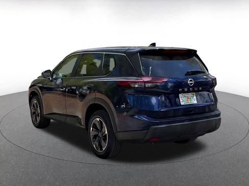 Used 2025 Nissan Rogue SV FWD image 11