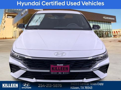Used 2025 Hyundai Elantra Sport image 2