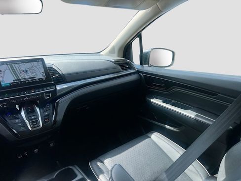 Used 2025 Honda Odyssey Elite image 25