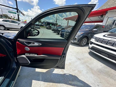 Used 2019 Alfa Romeo Giulia Ti Sport w/ Quick Order Package 22S Sport AWD/4WD image 16