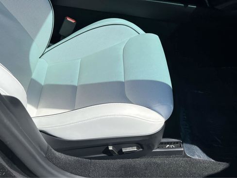 Used 2024 Tesla Model 3 Performance AWD/4WD image 18
