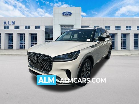 Used 2025 Lincoln Aviator 2WD image 1
