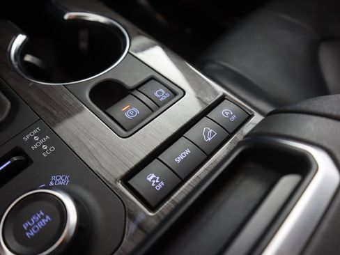 Used 2022 Toyota Highlander Platinum image 59