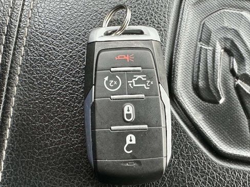 Used 2021 RAM 1500 Laramie AWD/4WD image 35