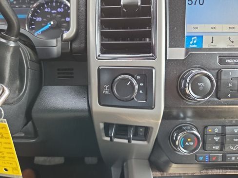 Used 2019 Ford F250 Lariat w/ Chrome Package AWD/4WD image 17
