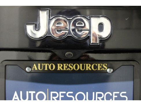 Used 2015 Jeep Renegade Latitude image 18