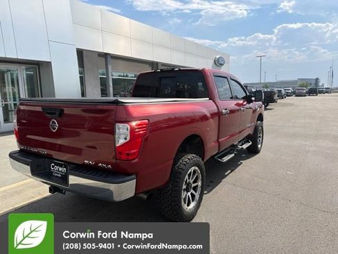 Used 2019 Nissan Titan SV AWD/4WD image 7
