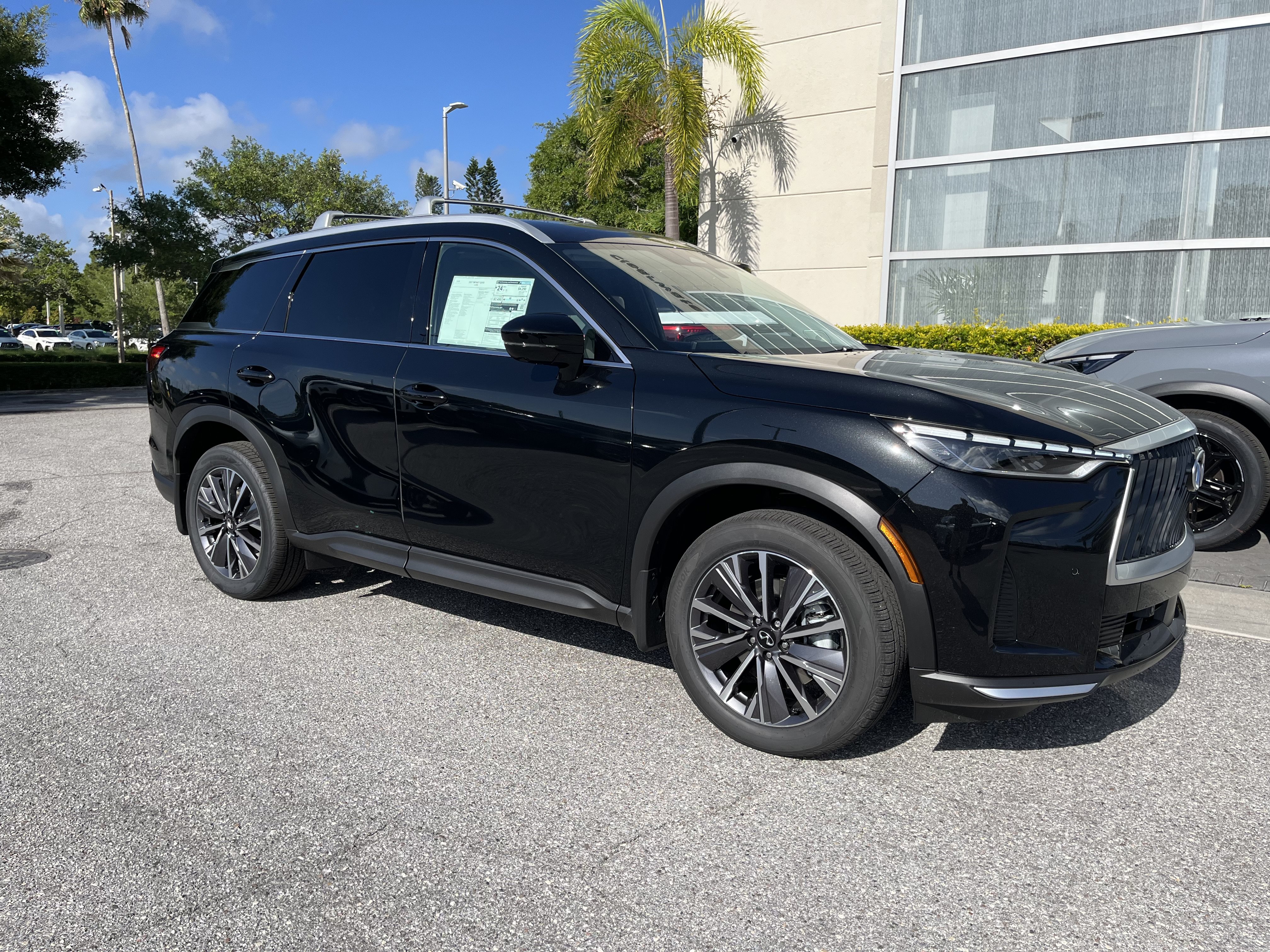 New 2027 INFINITI QX60 Luxe w/ Cargo Package FWD image 8