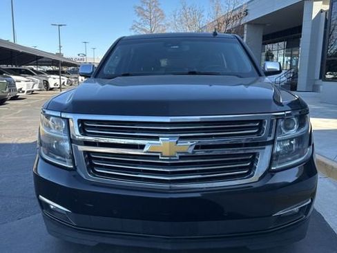 Used 2018 Chevrolet Suburban Premier image 3