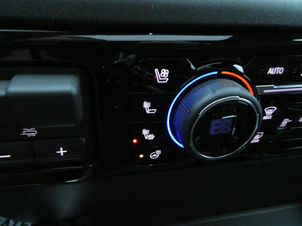 New 2026 Chevrolet Silverado 1500 High Country w/ Technology Package AWD/4WD image 24