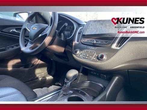 Used 2023 Chevrolet Malibu LT image 35