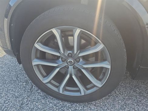 Used 2017 Volvo XC90 T6 Momentum w/ Vision Package AWD/4WD image 15