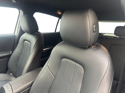 Used 2025 Mercedes-Benz GLA 250 image 26