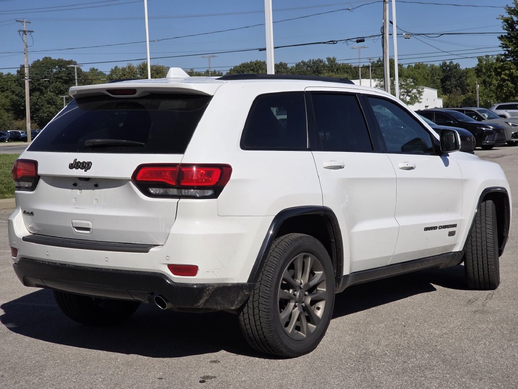 Used 2016 Jeep Grand Cherokee Limited 75th Anniversary AWD/4WD image 9