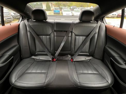 Used 2017 Buick Regal Premium w/ Driver Confidence Package #1 FWD image 28