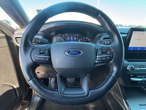 Used 2020 Ford Explorer XLT w/ Equipment Group 202A image 17