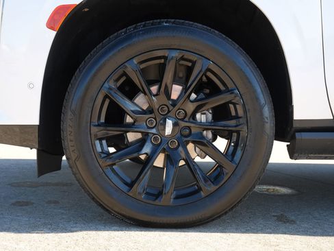 Used 2024 Cadillac Escalade Sport Platinum w/ LPO, ONYX Package image 30