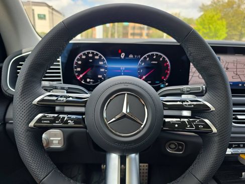 Used 2026 Mercedes-Benz GLS 450 4MATIC image 20