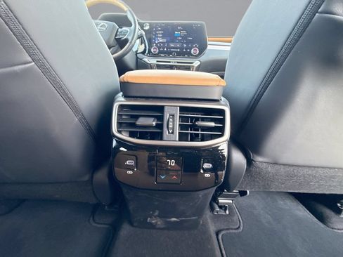 Used 2026 Lexus RX 350 Premium w/ Accessory Package (Z1) FWD image 18