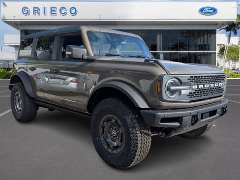 New 2025 Ford Bronco Badlands AWD/4WD image 1