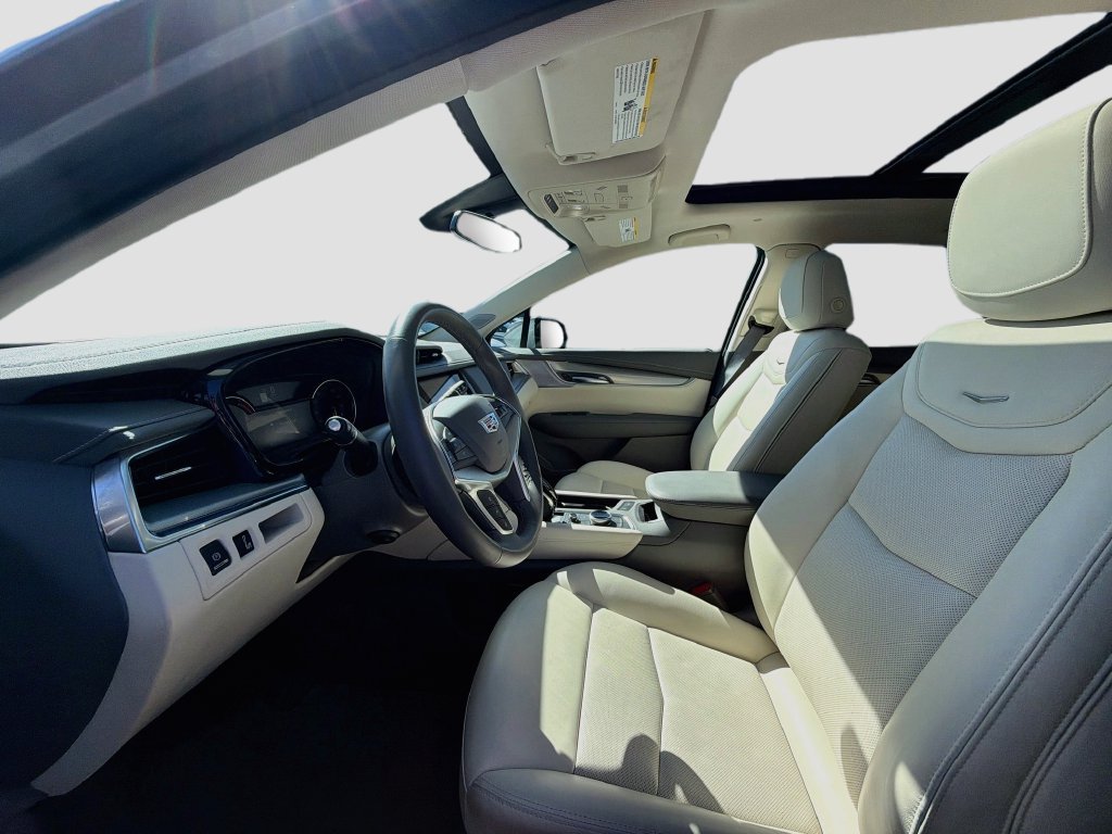 Used 2025 Cadillac XT5 Premium Luxury FWD image 21