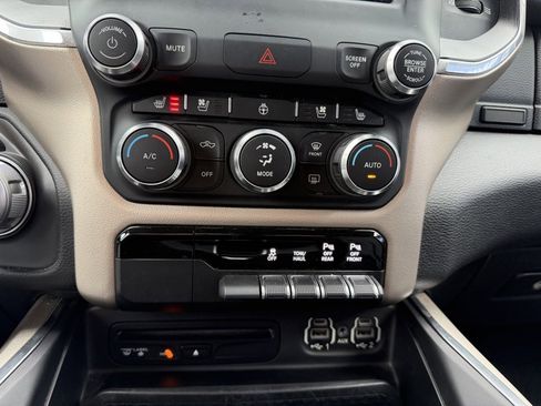 Used 2019 RAM 1500 Laramie image 28