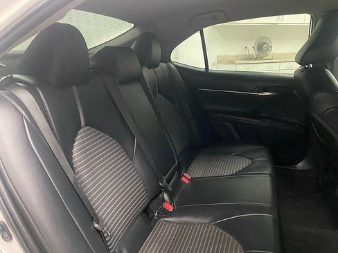 Used 2021 Toyota Camry SE image 14