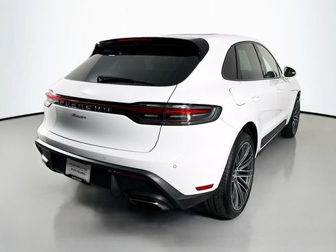 Certified 2026 Porsche Macan AWD/4WD image 9