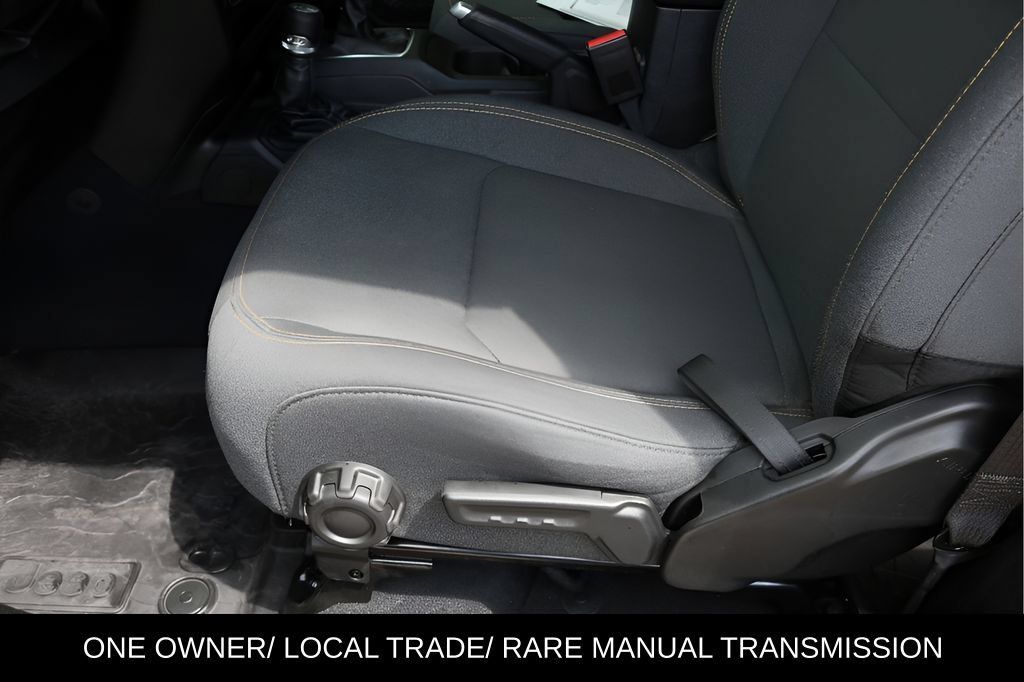 Used 2025 Jeep Wrangler Sport AWD/4WD image 12