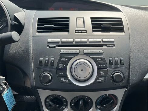 Used 2010 MAZDA MAZDA3 i Touring FWD image 9