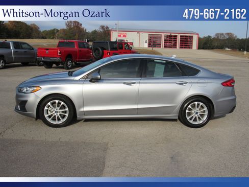 Used 2020 Ford Fusion SE image 6