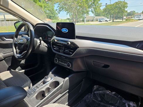 Used 2020 Ford Escape SE AWD/4WD image 17