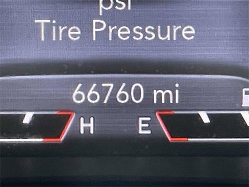 Used 2023 Jeep Cherokee Altitude Lux image 19