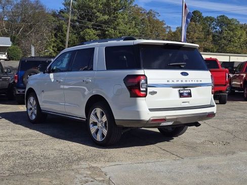 Used 2024 Ford Expedition King Ranch image 4