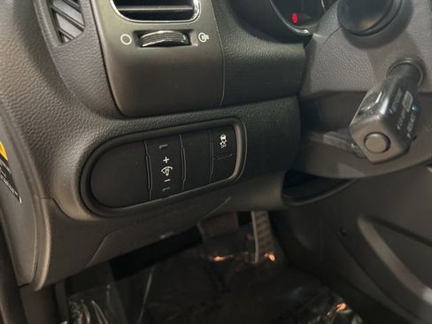 Used 2017 Kia Forte LX image 17