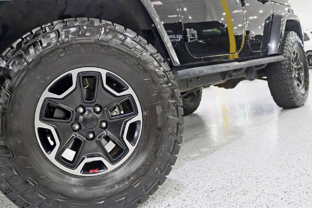 Used 2016 Jeep Wrangler Unlimited Rubicon AWD/4WD image 4