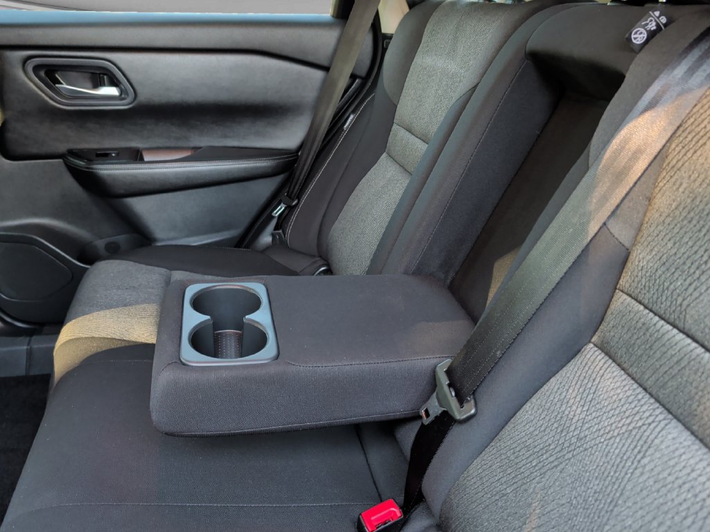 Used 2024 Nissan Rogue SV AWD/4WD image 33