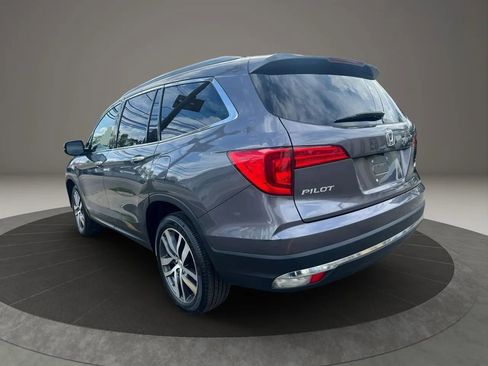 Used 2017 Honda Pilot Touring image 7