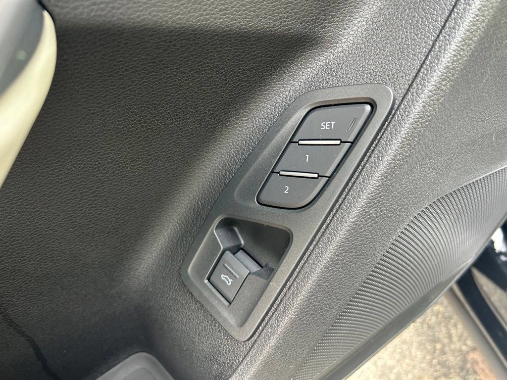 Used 2024 Audi Q3 2.0T Premium Plus AWD/4WD image 22