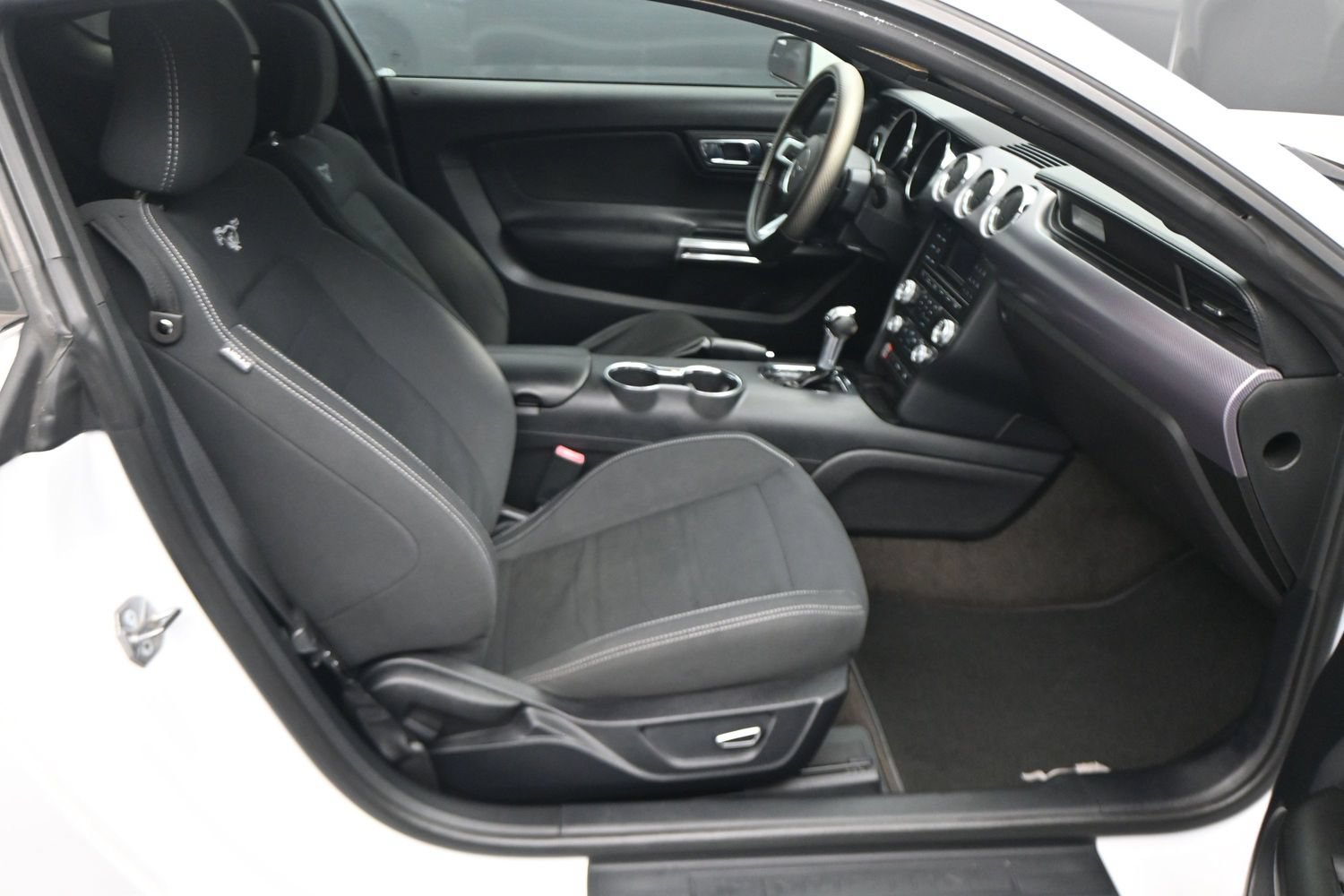 Used 2017 Ford Mustang GT w/ Interior & Wheel Package RWD image 5