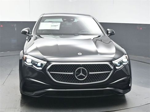 New 2026 Mercedes-Benz E 450 4MATIC Sedan image 3